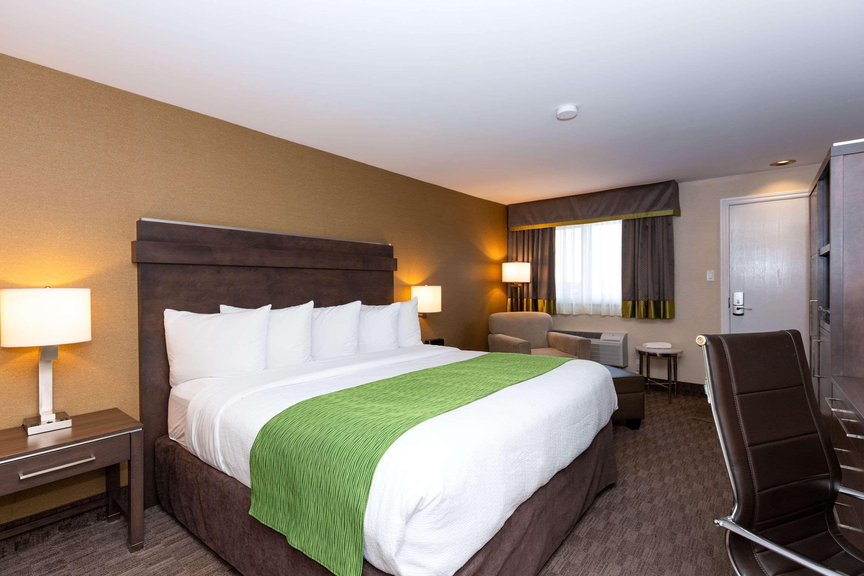 Quality Inn & Suites Matane Exterior photo