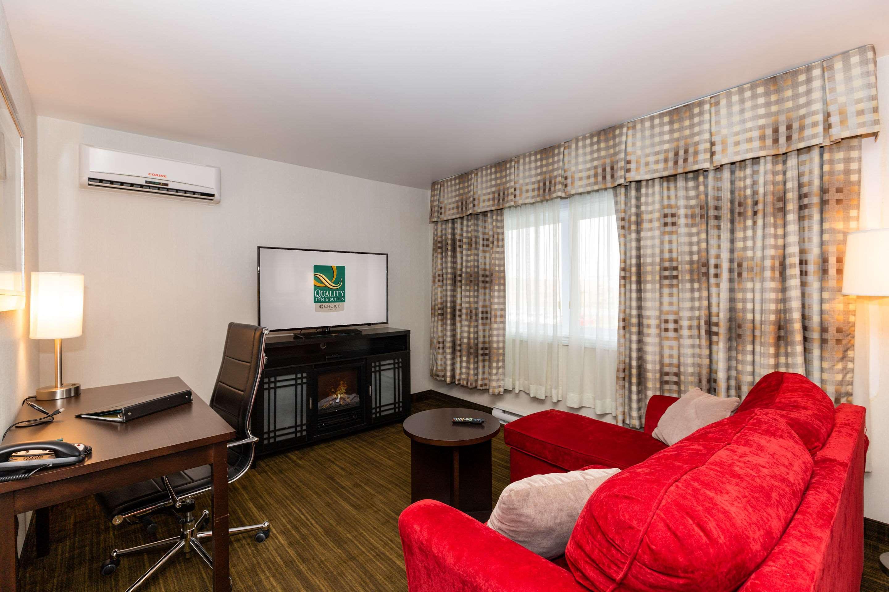 Quality Inn & Suites Matane Exterior photo