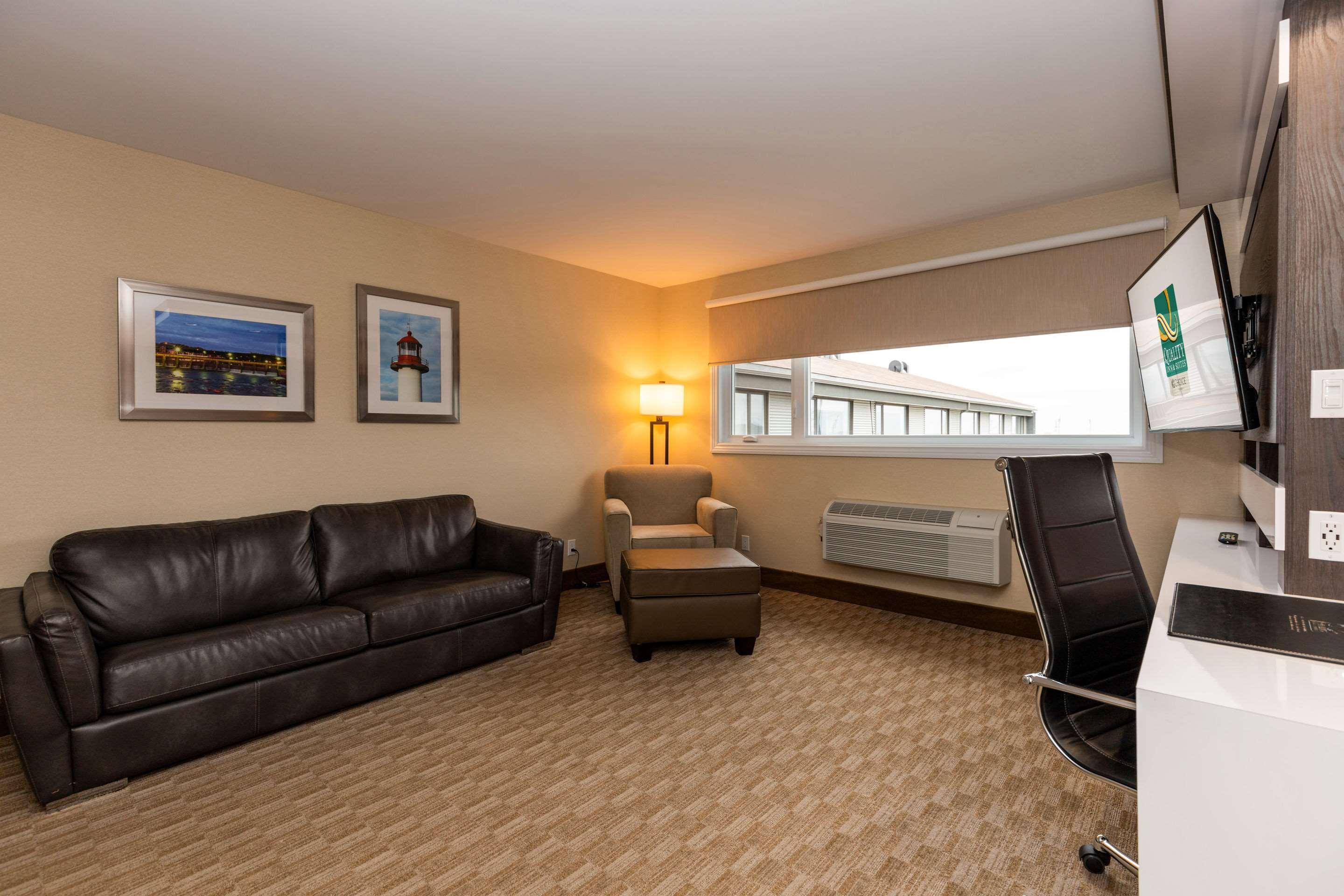 Quality Inn & Suites Matane Exterior photo